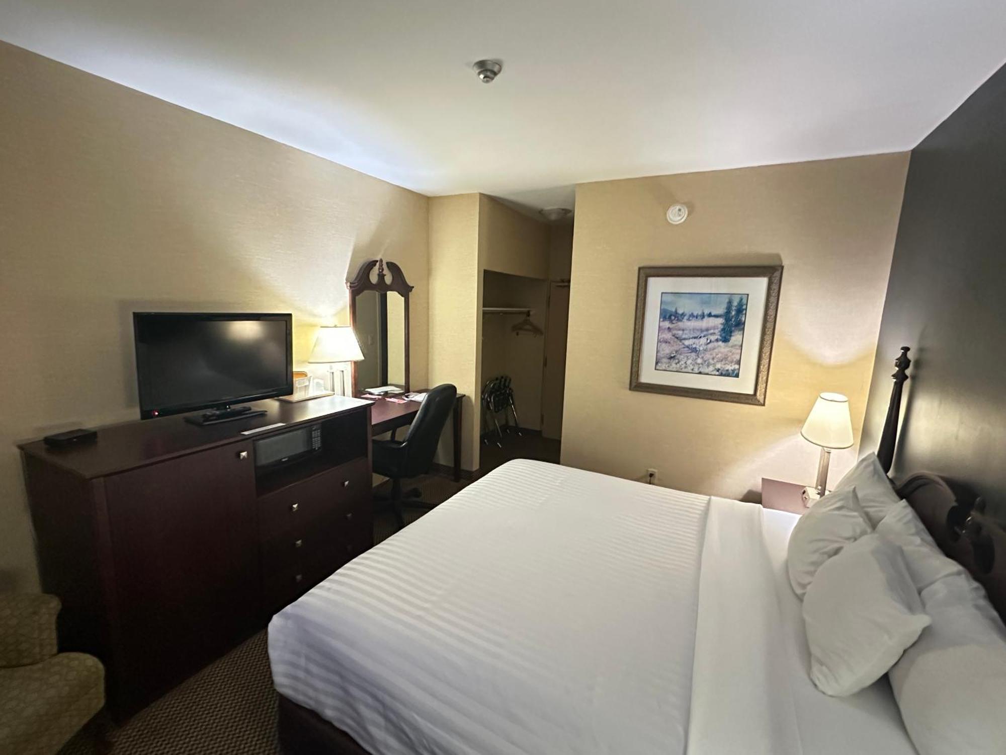 Econo Lodge City Centre Kingston Bagian luar foto