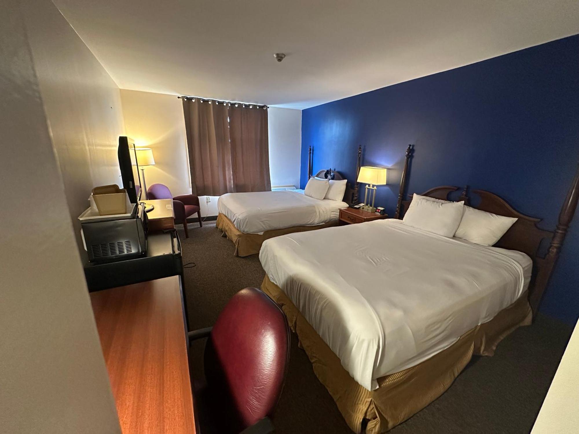 Econo Lodge City Centre Kingston Bagian luar foto
