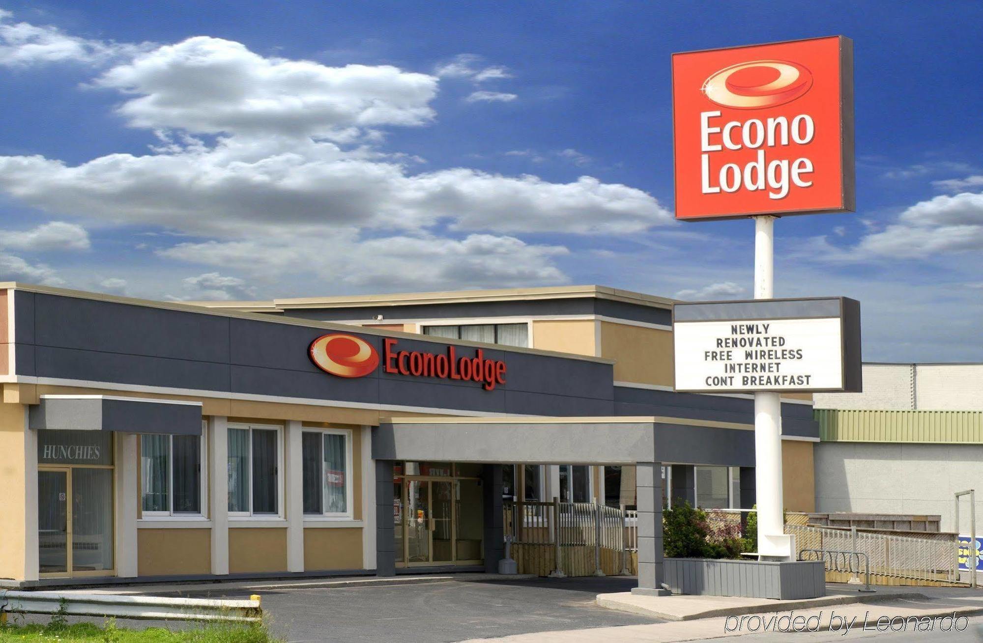 Econo Lodge City Centre Kingston Bagian luar foto